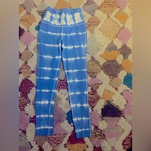 Free People Tie Dye Essential Legging in Blue White